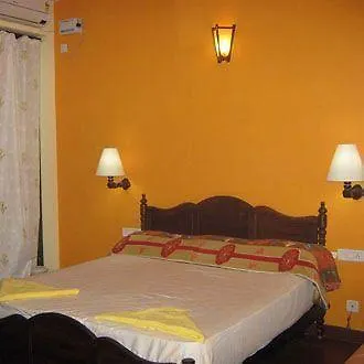 Beach Florra Inn Ковалам